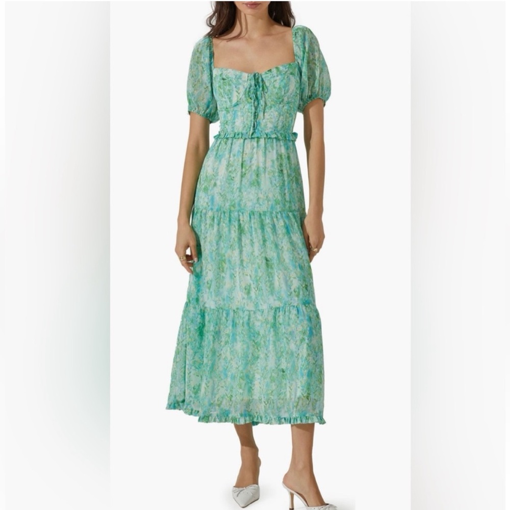 Astr Green Floral Tiered Midi Dress